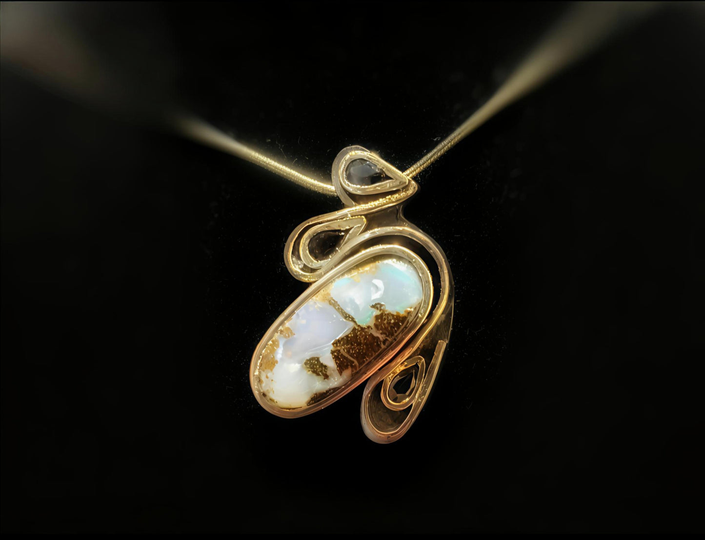 Colgante con ópalo Boulder y 3 zafiros naturales, joyería de autor y joyas artesanales diseñadas por Amparo Valencia