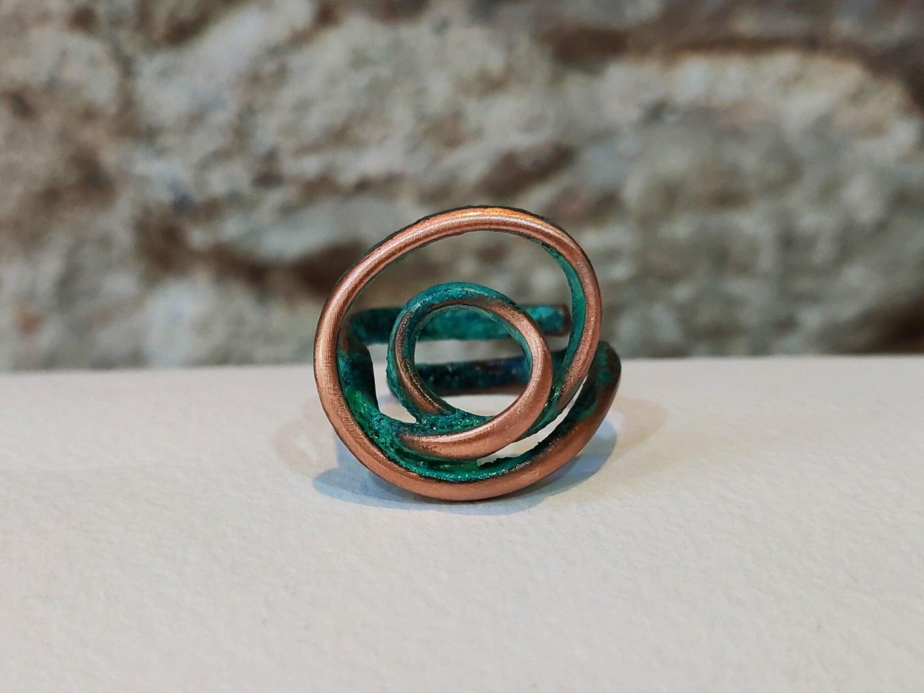 Anillo de cobre con patina verde - Amparo Valencia Joyas