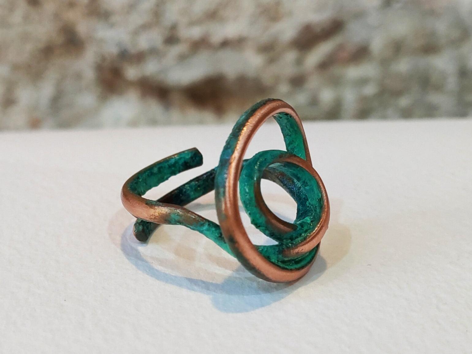 Anillo de cobre con patina verde - Amparo Valencia Joyas